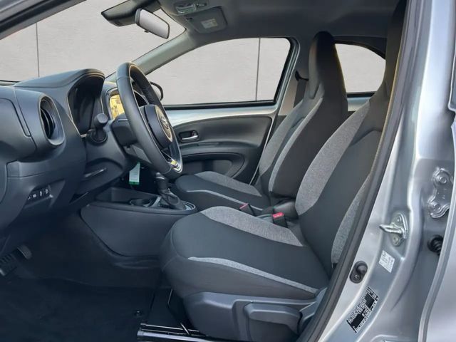 Toyota Aygo X 1.0 VVT-i Hatchback Play S-CVT