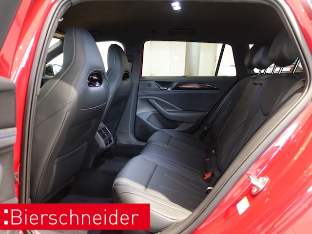 Volkswagen Passat 2.0 TSI DSG R-Line