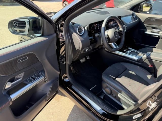 Mercedes-Benz GLA 180 AMG Line