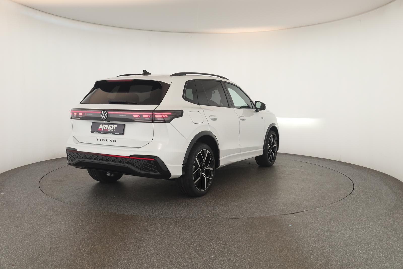 Volkswagen Tiguan 2.0 TSI DSG IQ.Drive R-Line