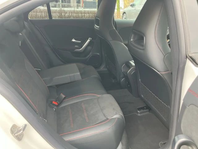 Mercedes-Benz CLA 200 Coupé