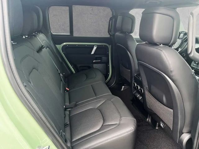 Land Rover Defender 110 D300