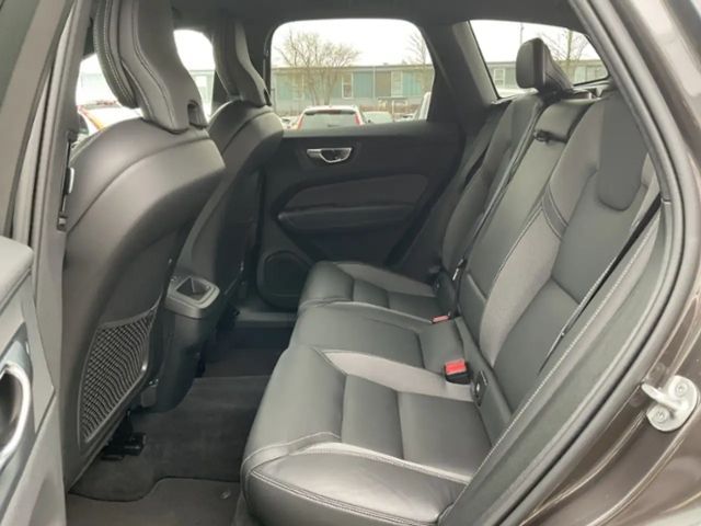 Volvo XC60 Dark Plus