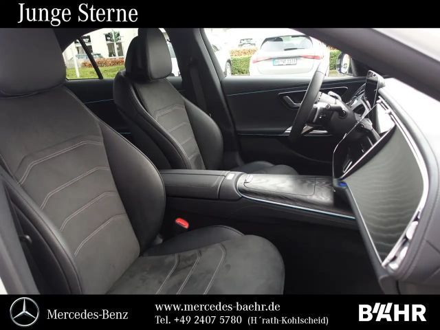 Mercedes-Benz E 200 AMG Line Sedan