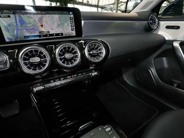 Mercedes-Benz A 200 4MATIC