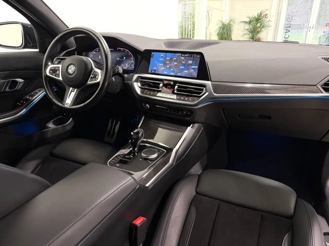 BMW 330 330e M-Sport xDrive