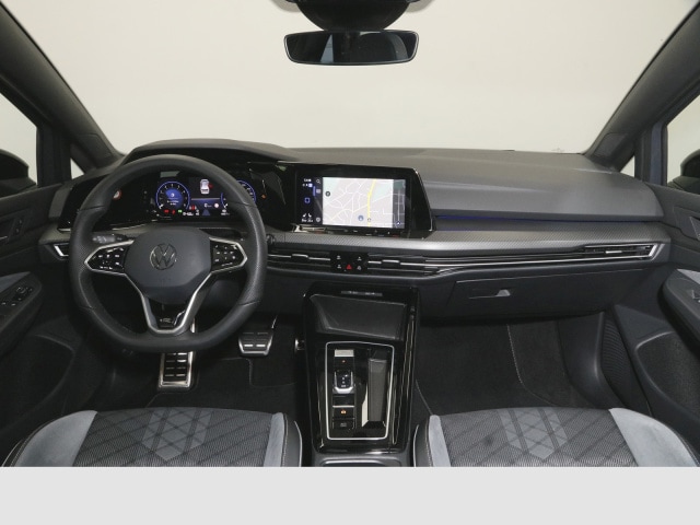 Volkswagen Golf 1.5 eTSI Golf VIII R-Line