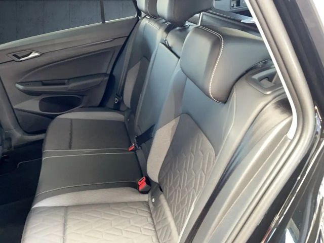 Volkswagen Golf 1.5 TSI Variant