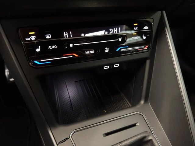 Volkswagen Taigo 1.0 TSI R-Line