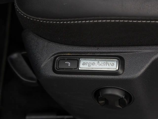 Volkswagen T-Roc 1.5 TSI DSG R-Line