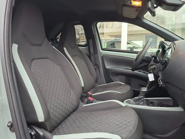 Toyota Aygo Hatchback Team D