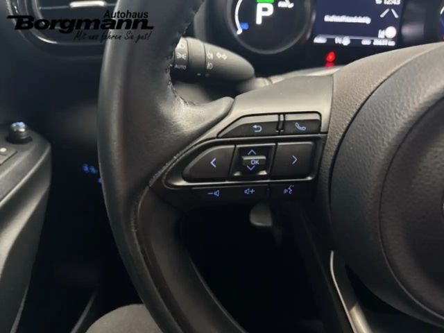 Toyota Yaris Hatchback Hybride Team D