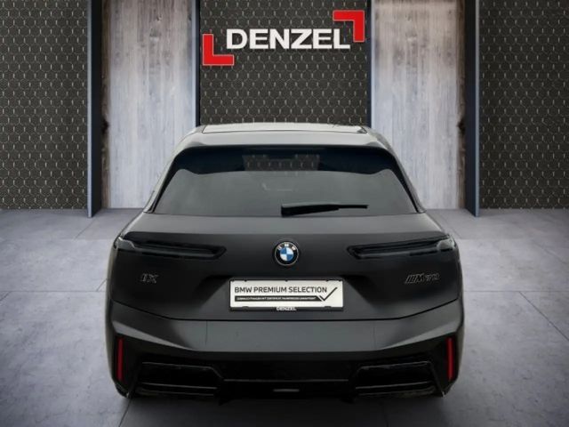 BMW iX M70 xDrive