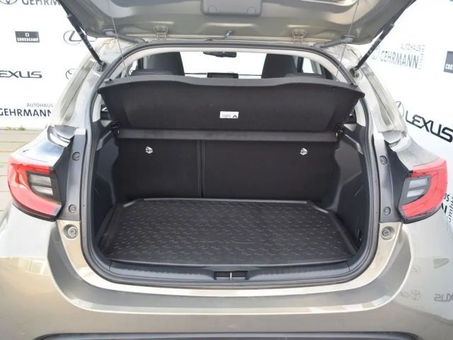 Toyota Yaris Club Hatchback