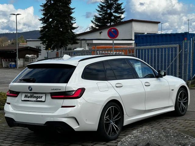 BMW 330 330e M-Sport Touring