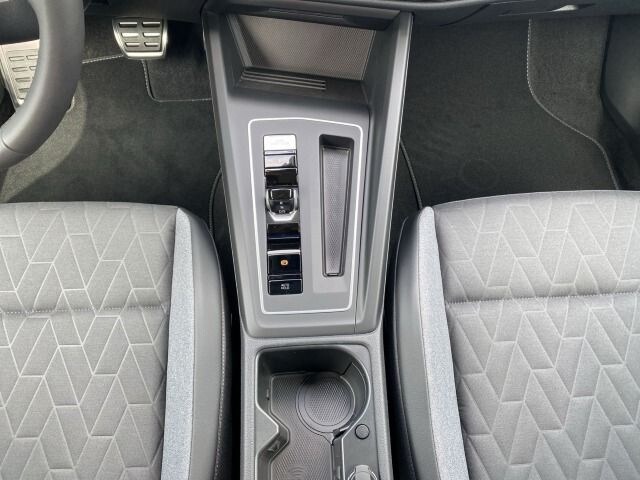 Volkswagen Golf 1.5 eTSI DSG Golf VIII