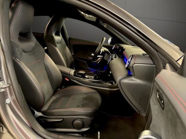 Mercedes-Benz CLA 35 AMG AMG Line Coupé