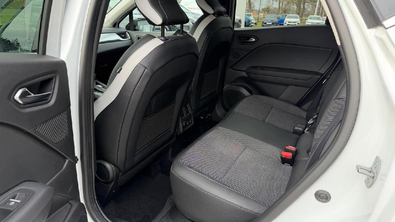 Renault Captur EDC Hybrid Techno