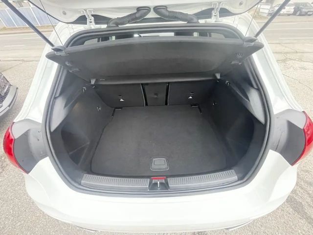 Mercedes-Benz A 180 Hatchback