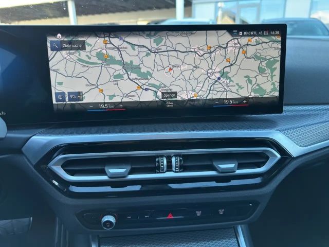 BMW 320 320i M-Sport Sedan