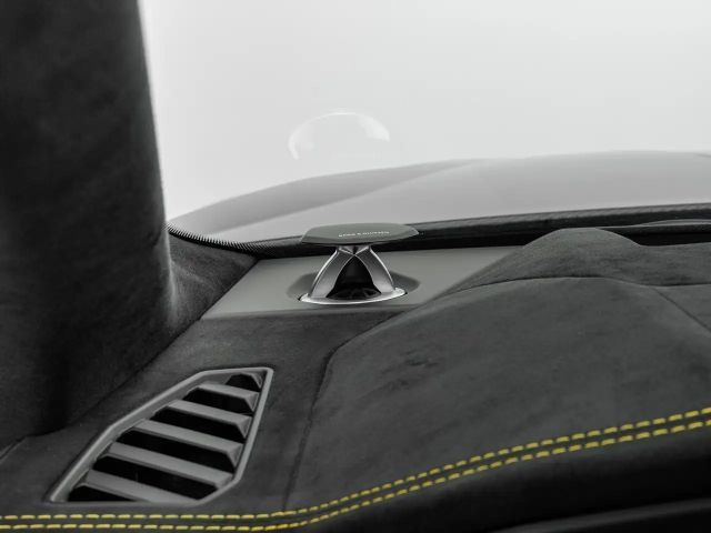 Lamborghini Urus Performante