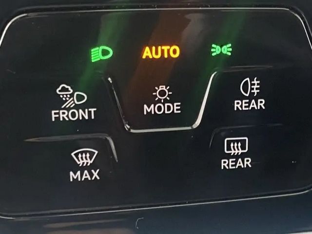 Volkswagen Golf Business DSG Variant