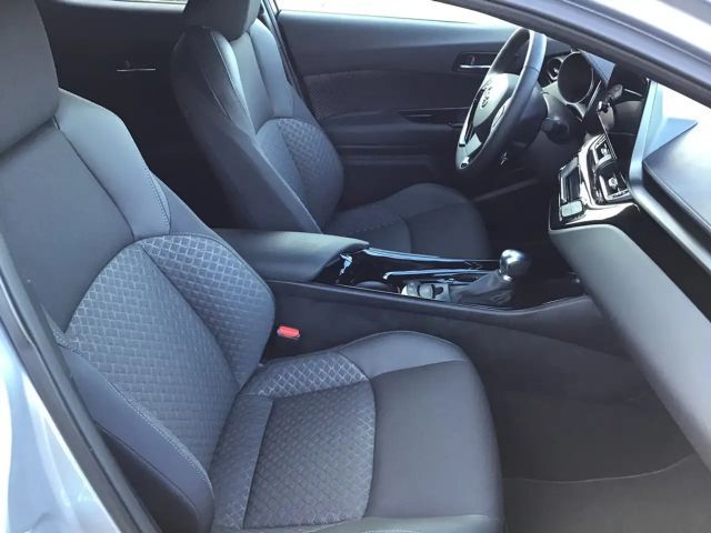 Toyota C-HR Hybride Team D