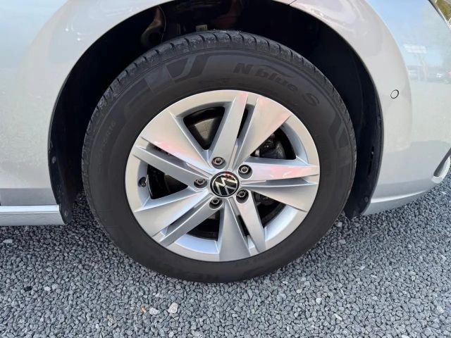 Volkswagen Golf 1.5 TSI Golf VIII IQ.Drive Life