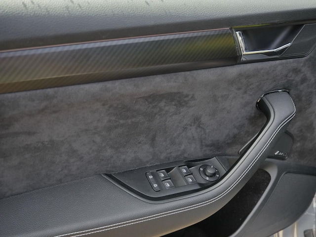 Skoda Superb 2.0 TDI Combi Sportline