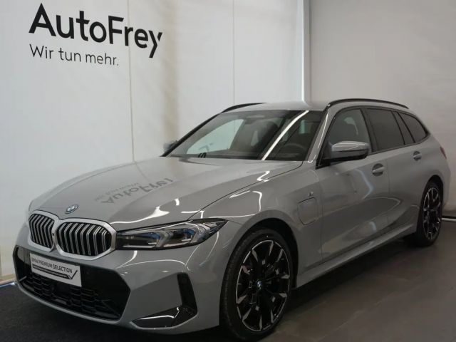 BMW 330 330e xDrive