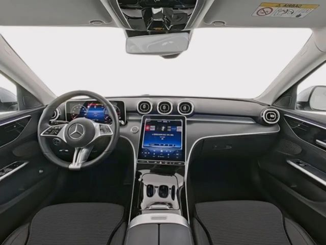 Mercedes-Benz C 220 Sedan