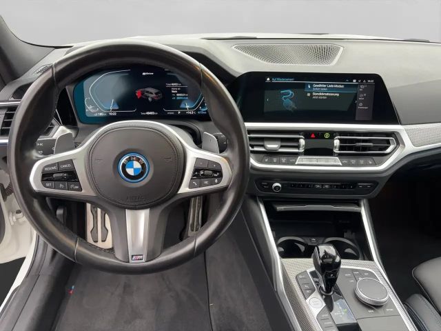BMW 330 330e M-Sport Touring