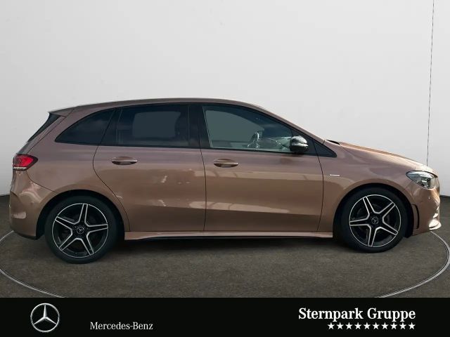 Mercedes-Benz B 180 AMG Line