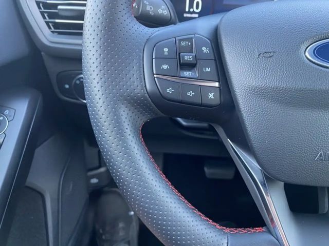 Ford Focus EcoBoost ST Line