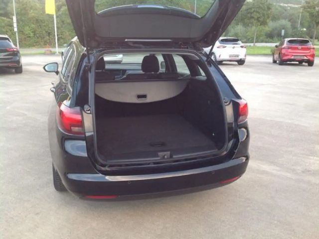 Opel Astra 1.2 Turbo Edition Turbo