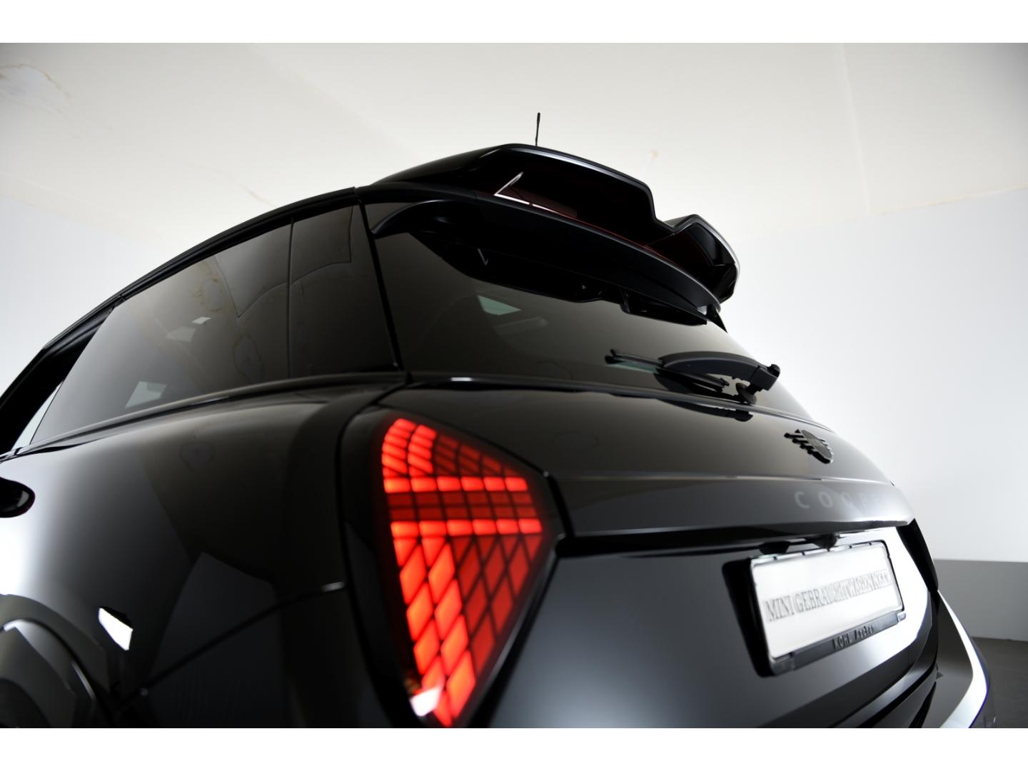 MINI Cooper John Cooper Works