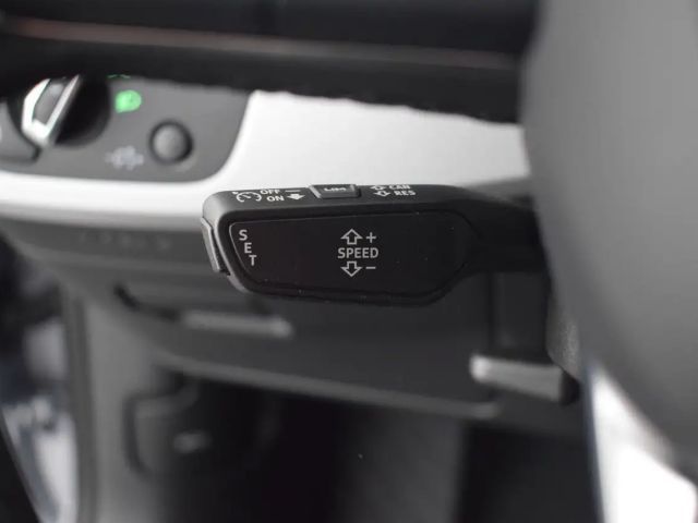 Audi A4 40 TFSI Avant S-Tronic