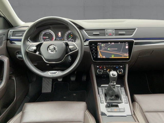 Skoda Superb 2.0 TDI Combi