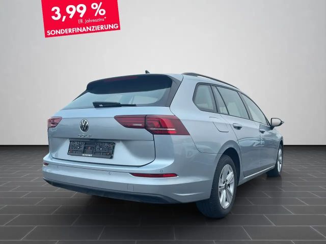 Volkswagen Golf Life Variant