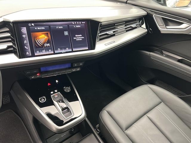 Audi Q4 e-tron SUV 45 e-tron Audi Q4 e-tron