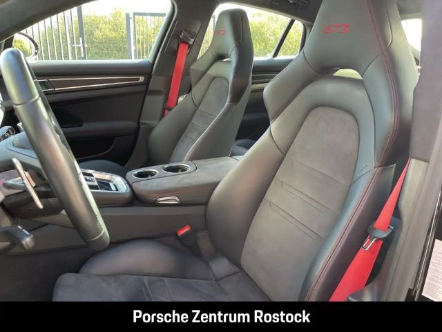 Porsche Panamera GTS