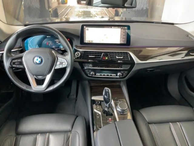 BMW 530 530e Touring