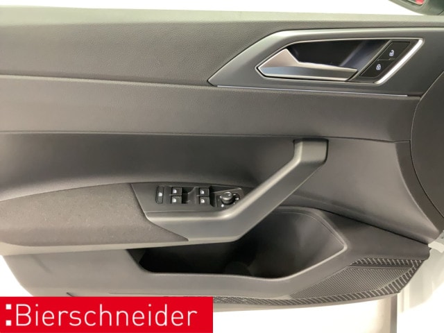 Volkswagen Polo 1.0 TSI DSG R-Line