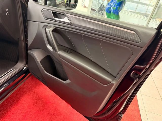 Volkswagen Tiguan 4Motion R-Line