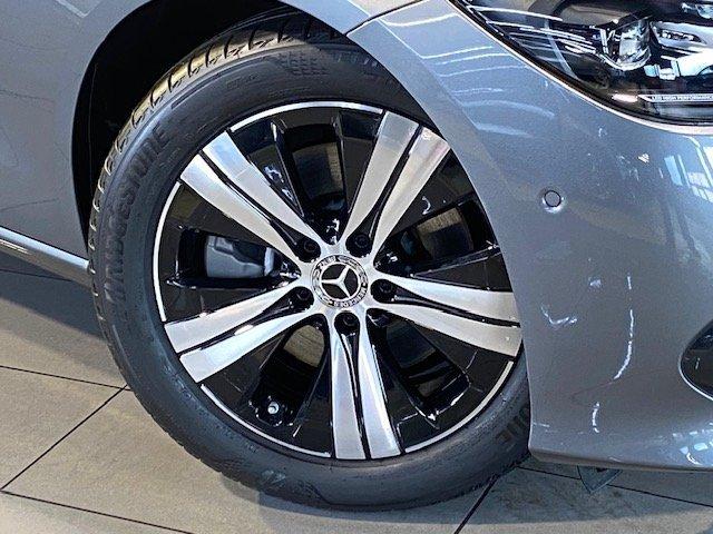 Mercedes-Benz C 200 AVANTGARDE Sedan