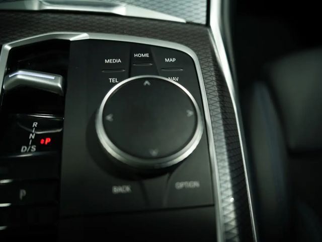 BMW 330 330d M-Sport Touring xDrive