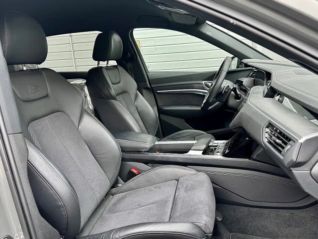 Audi Q8 e-tron 55 Business Quattro S-Line