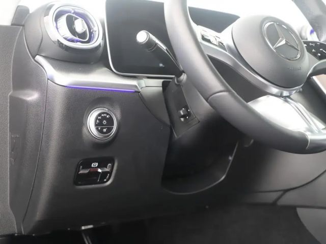 Mercedes-Benz CLE 200 AVANTGARDE Coupé