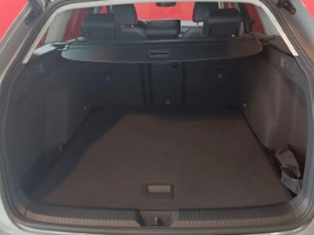 Volkswagen Golf Business DSG Variant