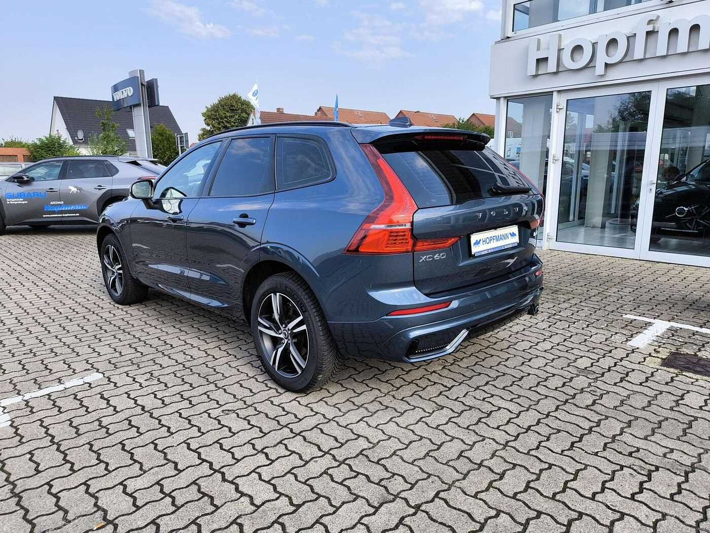 Volvo XC60 AWD Dark Plus